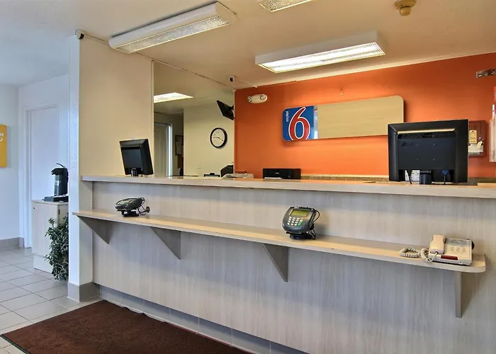 Hotel 6-fargo, Nd - West Acres - North