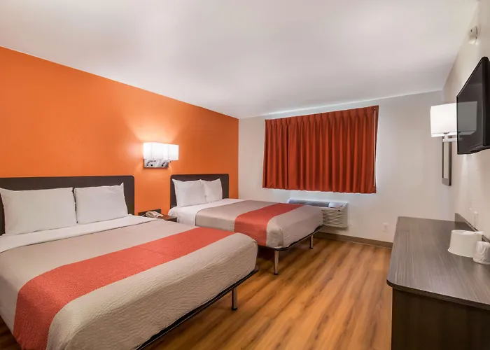 6-fargo, Nd - West Acres - North 4* Fargo