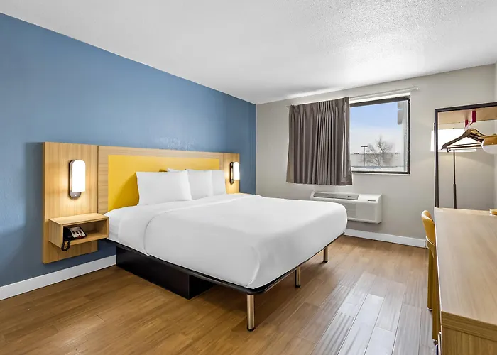 6-fargo, Nd - West Acres - North Hotel