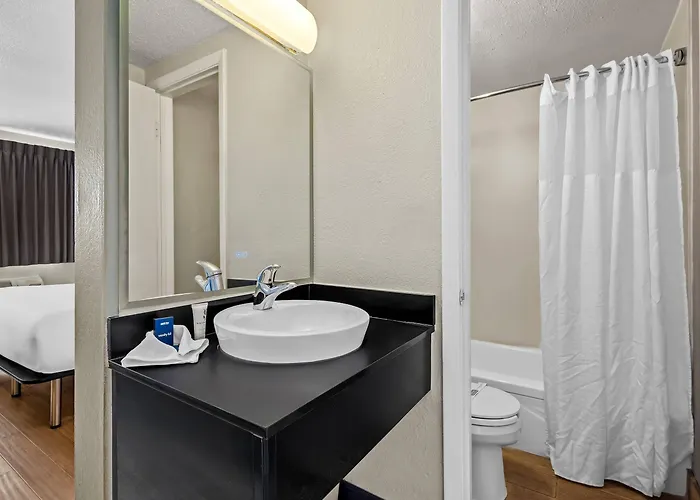 Hotel 6-fargo, Nd - West Acres - North