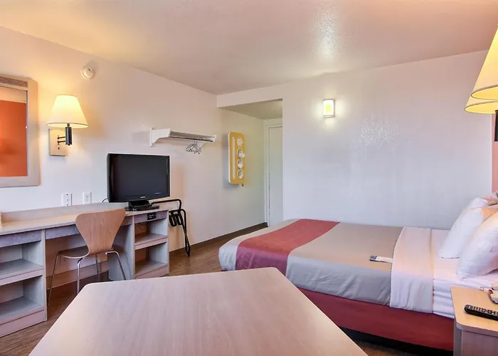 6-fargo, Nd - West Acres - North 4*