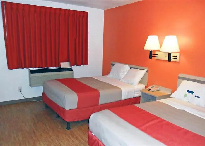 Hotel 6-fargo, Nd - West Acres - North