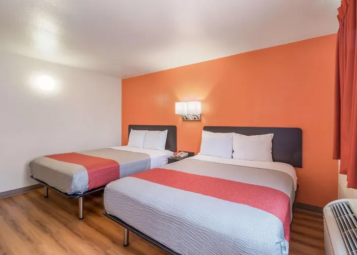 6-fargo, Nd - West Acres - North Hotel 4*