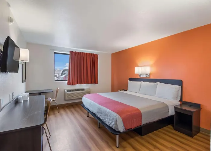 6-fargo, Nd - West Acres - North Hotel 4*